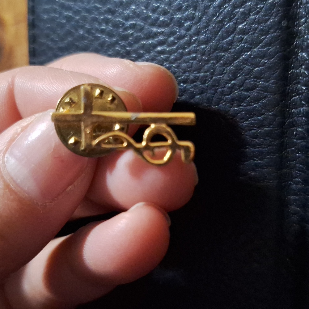 Cross with Music Note Pin - Picture 2 of 4